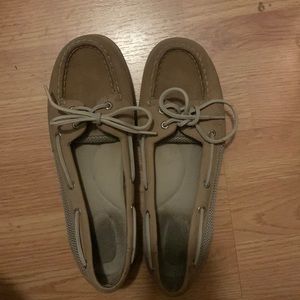Womens Sperrys size 9